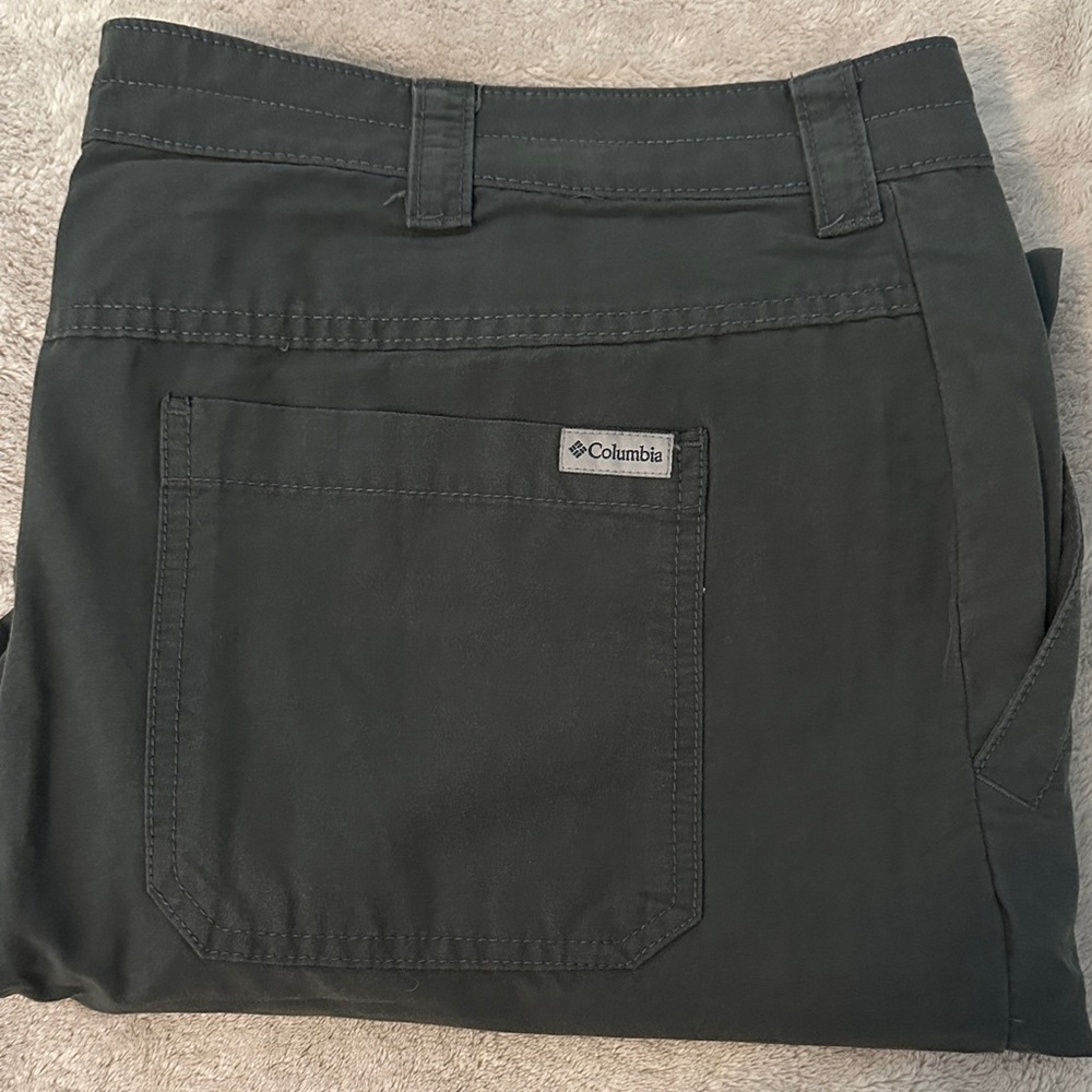 Columbia Dark Gray Cargo Pants